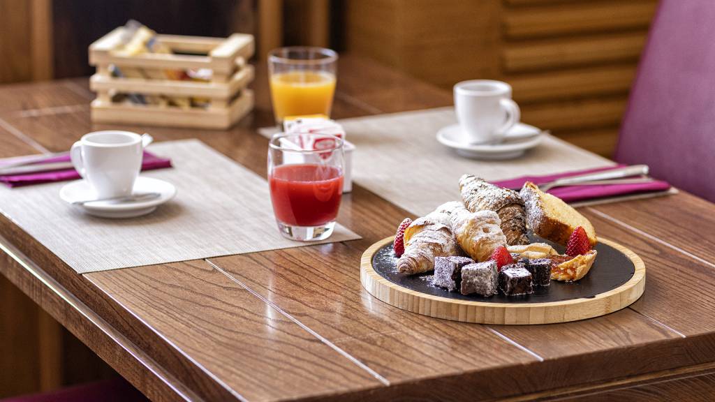 Villa-Buonanno-Napoli-colazione-1