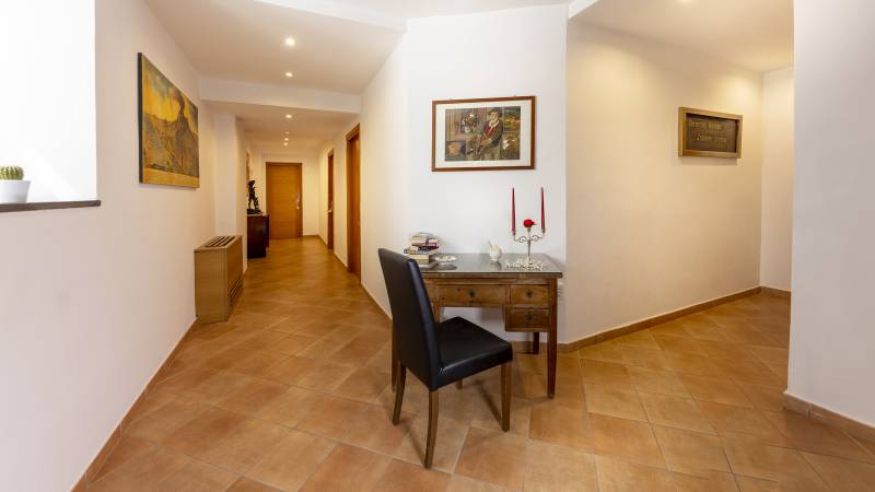 Villa-Buonanno-Napoli-aree-comuni-corridoio-residenza-3